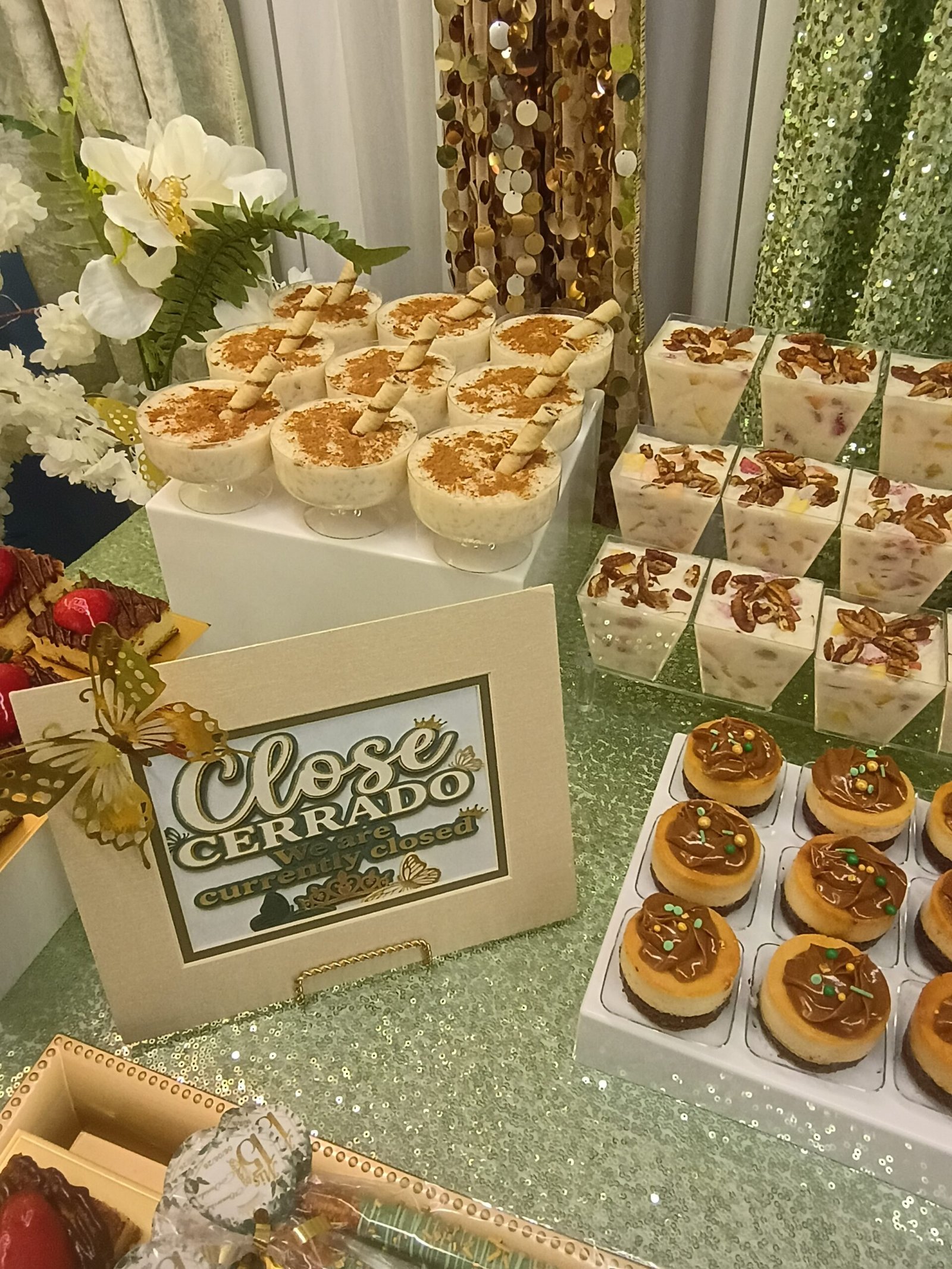 Mesa dulce preparada para evento