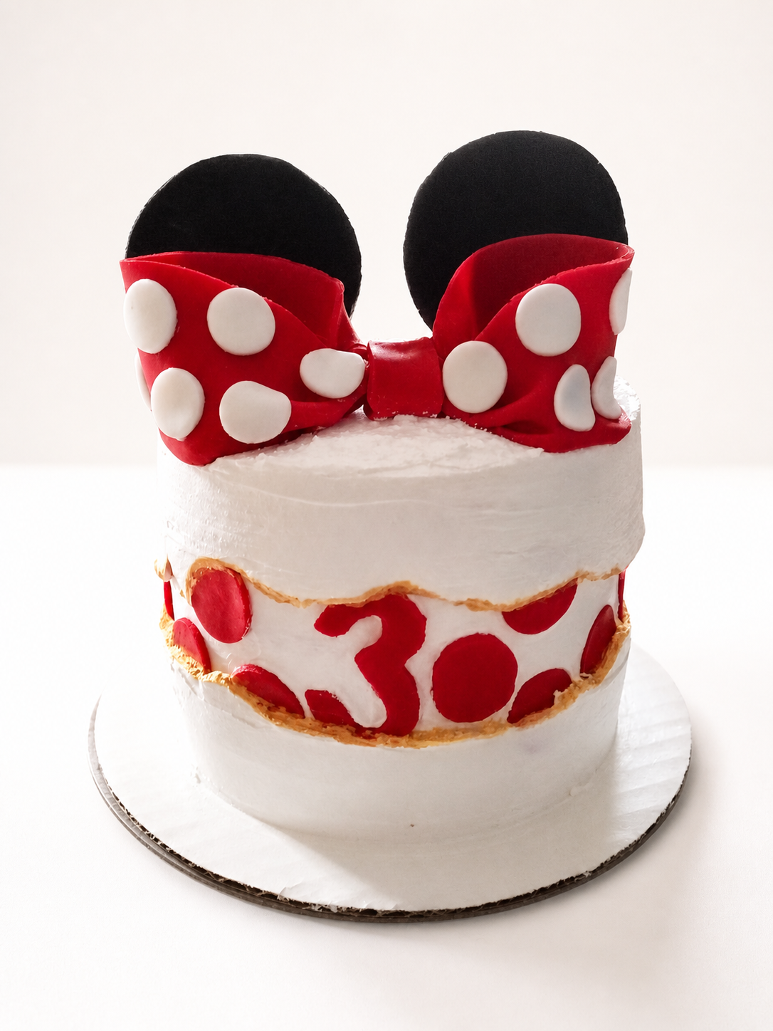 Pastel colorido para celebración infantil